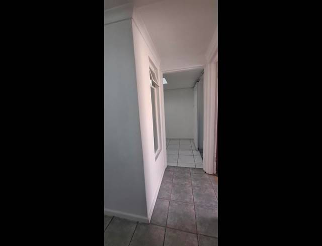 1 BEDROOM PROPERTY TO RENT IN GOODWOOD CENTRAL